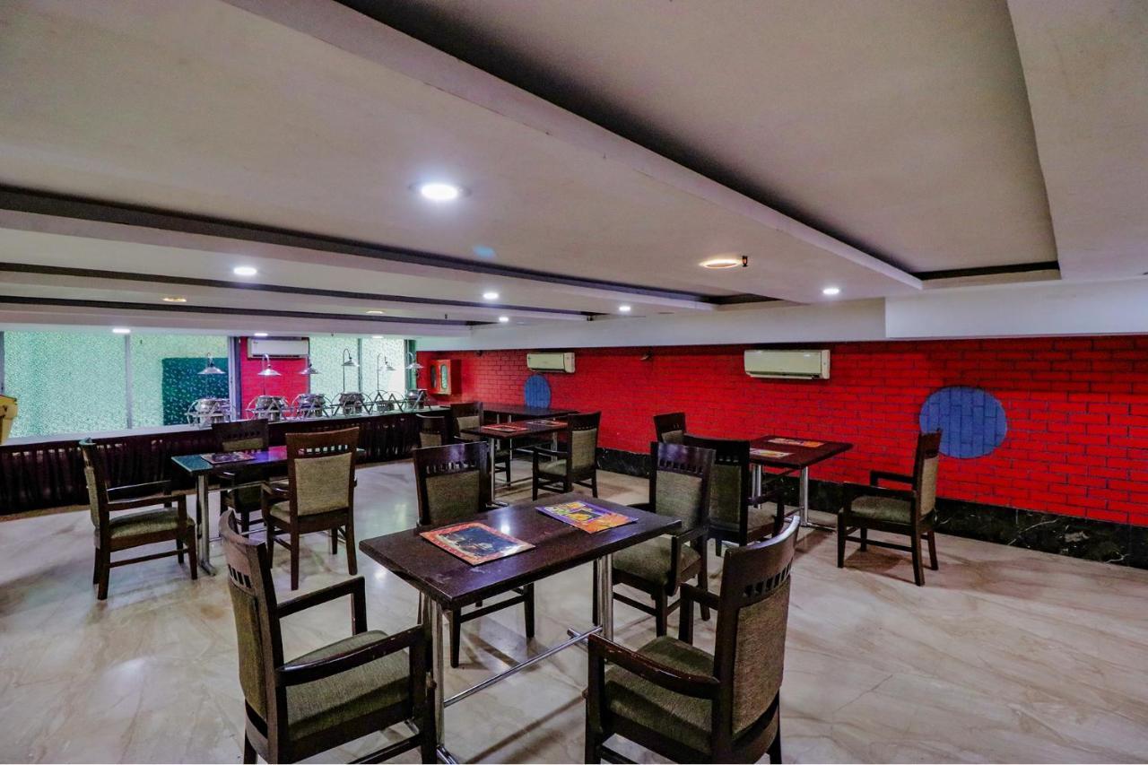 Fabhotel Admire Suites New Delhi Buitenkant foto