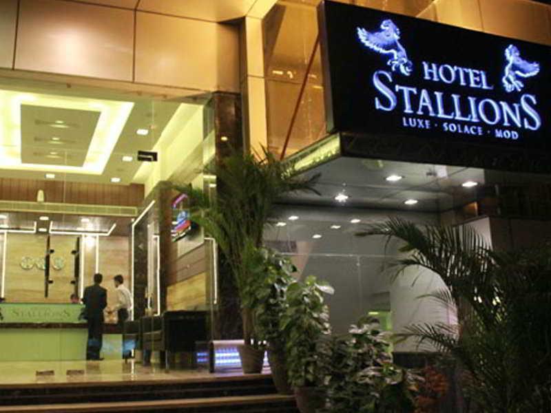 Fabhotel Admire Suites New Delhi Buitenkant foto